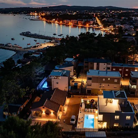 Leona Dom wakacyjny *